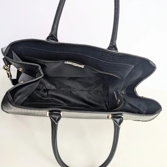 H&M Croc Embossed Tote* - Picture 4 of 11